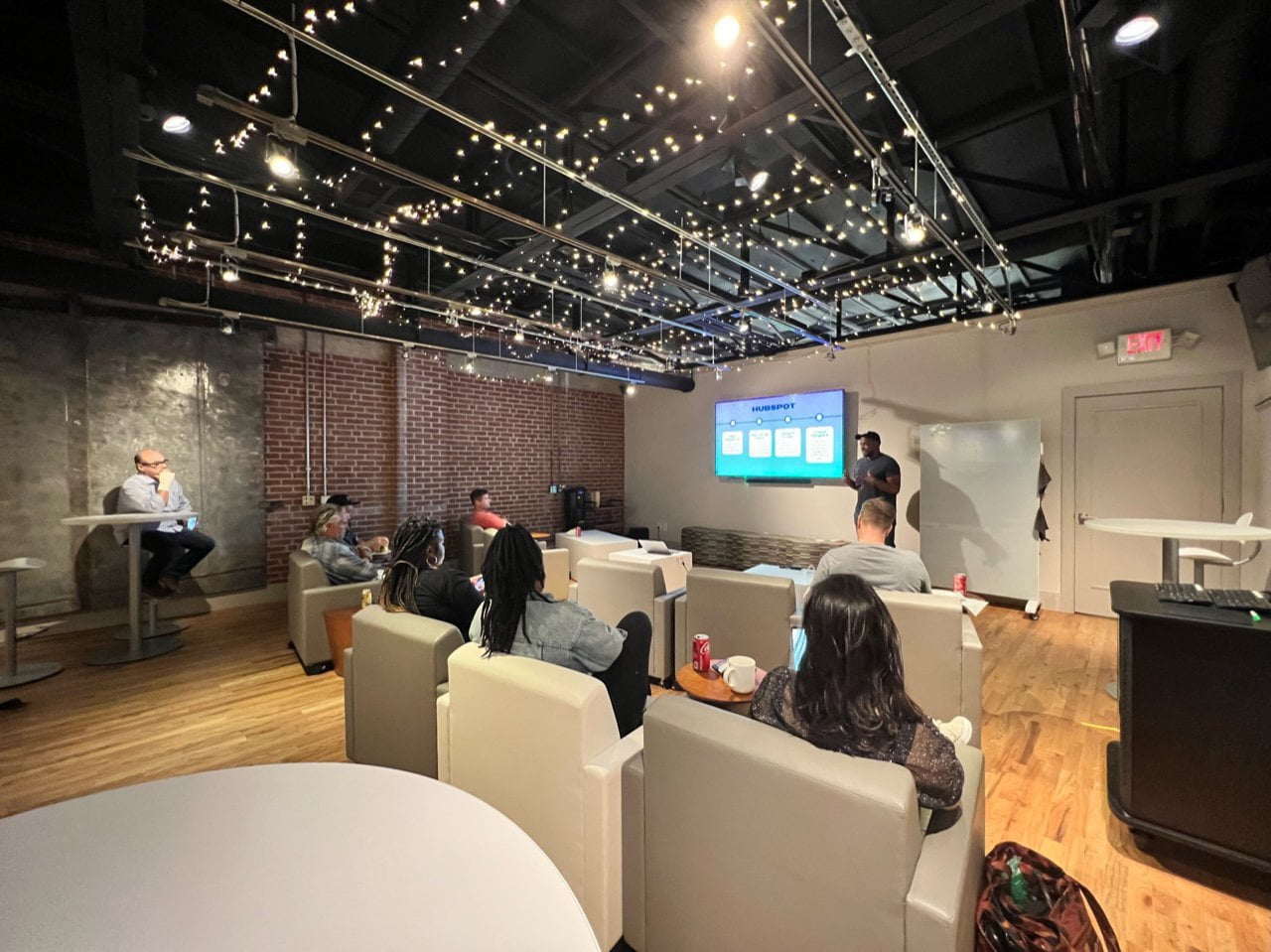 Lunch And Learn Large Conference Room 4 Foolproof Tips on Finding the Perfect Meeting Space