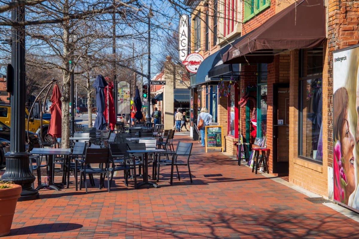 a photo of vintage shop in mareitta square