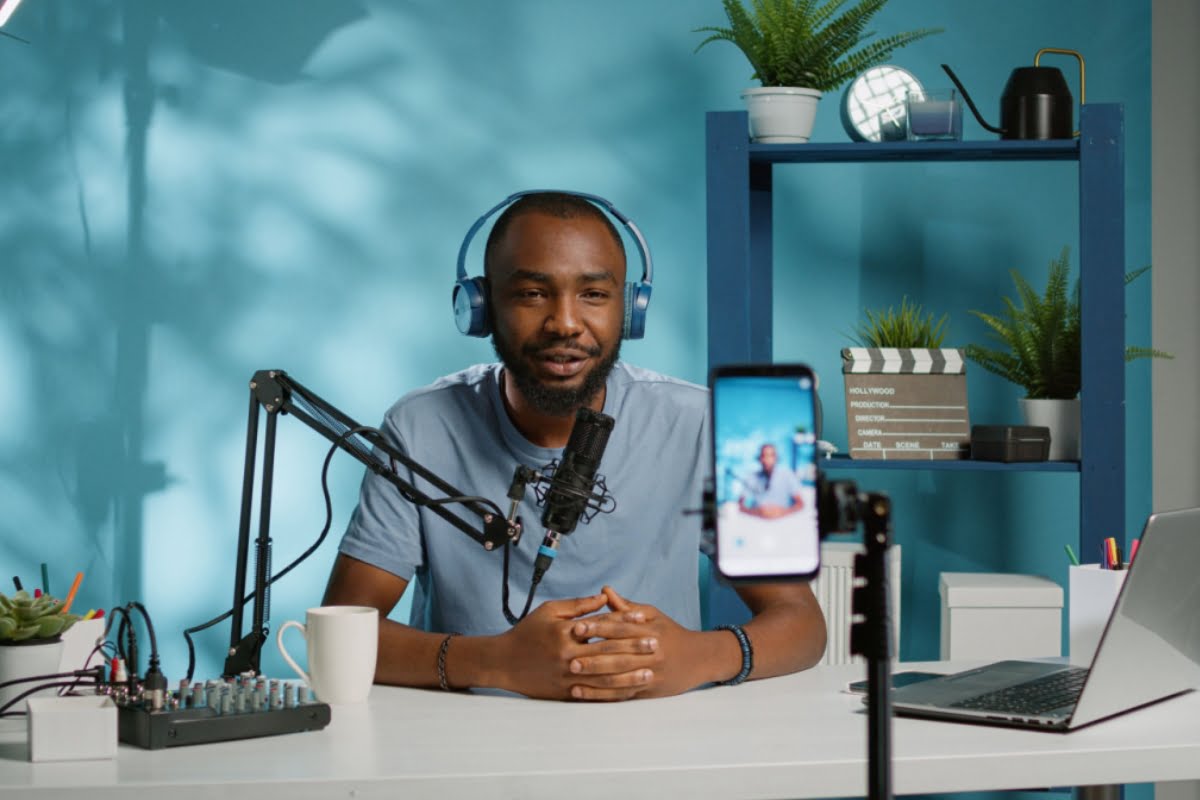 Breaking Genre Conventions: Smart Phone Podcasting Creating Remarkable Content in Unconventional Studios